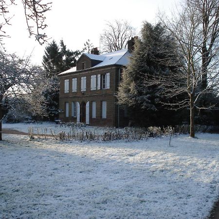 Au Charme Des Pommiers Bed & Breakfast Thiberville Exterior photo