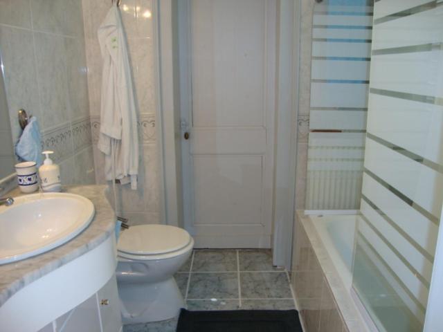 Au Charme Des Pommiers Bed & Breakfast Thiberville Exterior photo